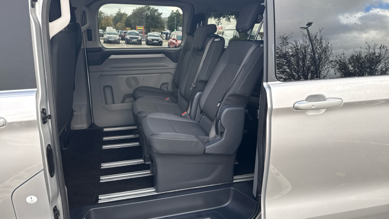 Ford Tourneo Custom 320 L2 Diesel Fwd 2.0 EcoBlue 136ps H1 Titanium 8 seater Auto